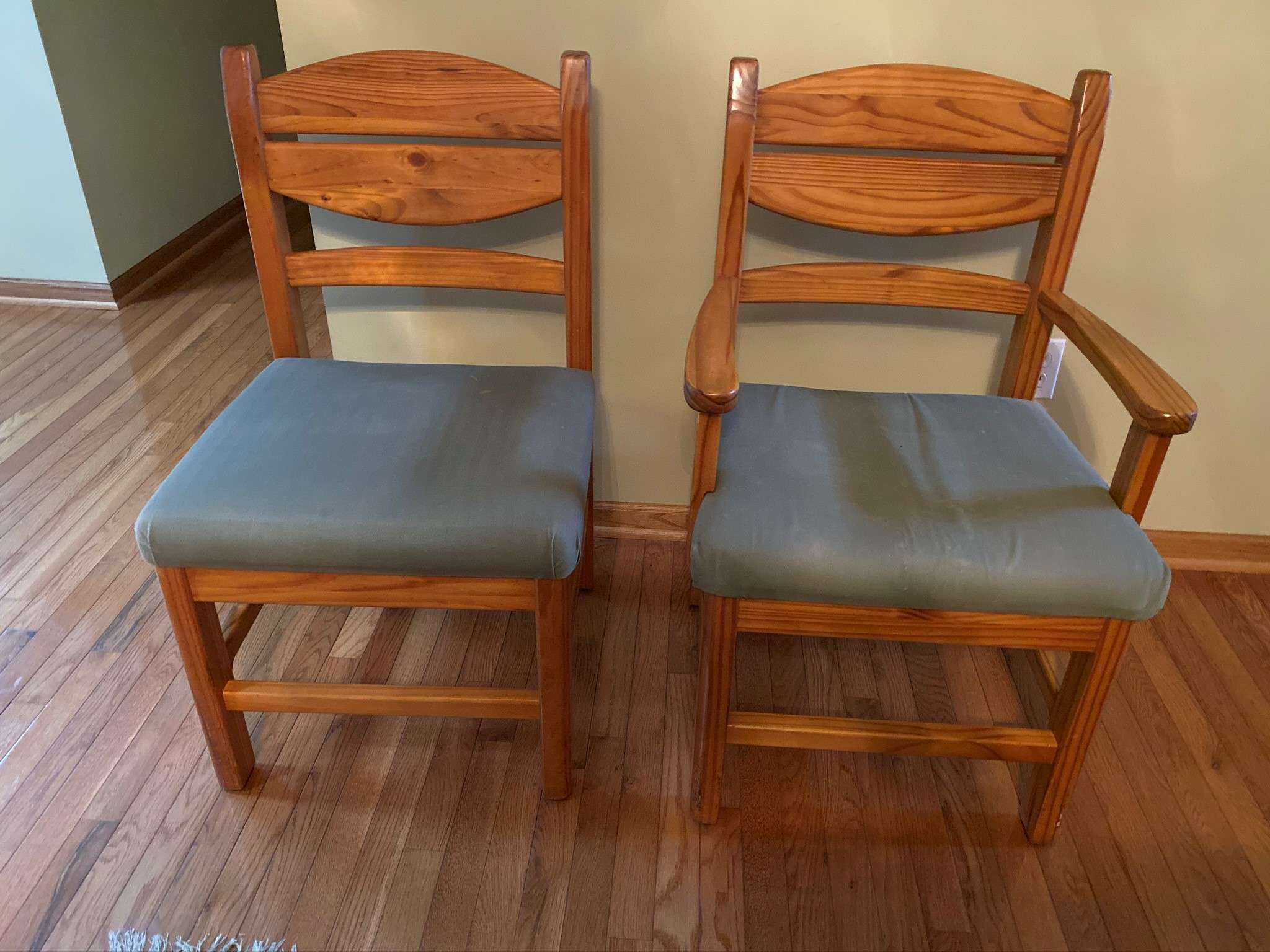WoodsEnd Dining Room Chairs (Before)